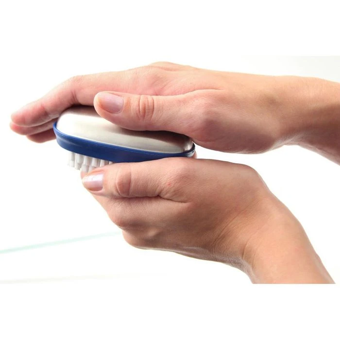 Fackelmann Nagelbürste Tecno 61050, Edelstahlseife, Aus Edelstahl, Kunststoffborsten 2 Fackelmann Nagelbürste Tecno 61050, Edelstahlseife, Aus Edelstahl, Kunststoffborsten – Bild 2