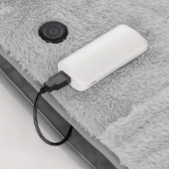 Medisana Heizdecke HB 674 Mobile Wärmedecke 3in1, 162 X 62cm, Abschaltautomatik, Inkl. Powerbank -Tork Shop 4f1bfbe60fd2075ede5536498b4361730b66b73e heizdecke medisana hb 674 mobile waermedecke 3in1