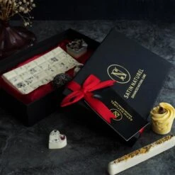 Satin-Naturel Geschenkset Oasis Of Senses, Bio Badepralinen-Set, Handgemacht & Vegan, 7 Stück -Tork Shop 7a3a1c8bd9add07a7cb2cacb2bc7273b57a831bf geschenkset satin naturel oasis of senses