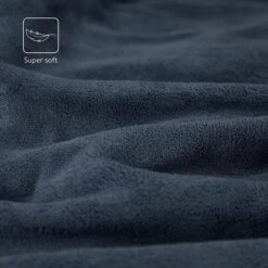 Navaris Heizdecke Snuggy, Mit Ärmeln, Dunkelblau, 9 Temperaturen, Abschaltautomatik, 195 X 125cm -Tork Shop 99bb2470a8c7e2ed4e68e42df497d4b91ba878e3 heizdecke navaris mit aermeln und tasche blaucreme