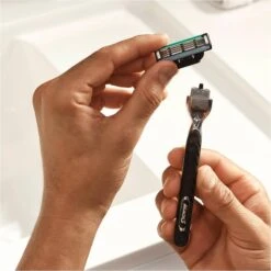 Gillette® Gillette Rasierklingen Mach3, Für Herren, 25 Stück -Tork Shop a21866c035e4b3060412b7ee3c601b2540e961e1 rasierklingen gillette mach3
